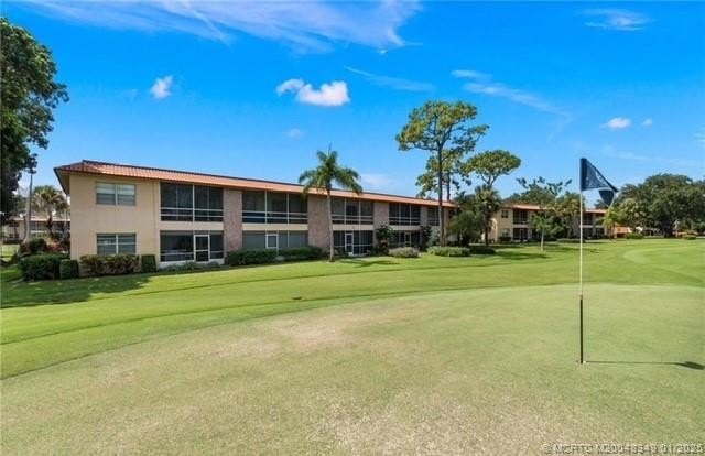 Two bedroom/1 bath 1st floor unit with parking directly out your - Beach Condo for sale in Stuart, Florida on Beachhouse.com