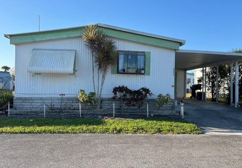 Introduced in 2023, this property features a new subfloor - Beach Home for sale in Vero Beach, Florida on Beachhouse.com