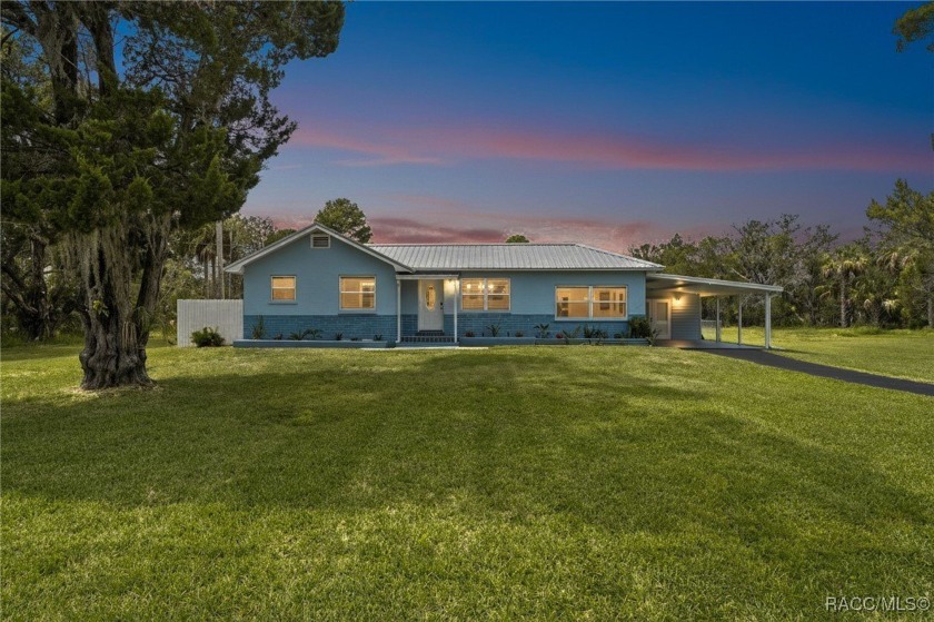 One or more photo(s) has been virtually staged. This beautifully - Beach Home for sale in Crystal River, Florida on Beachhouse.com