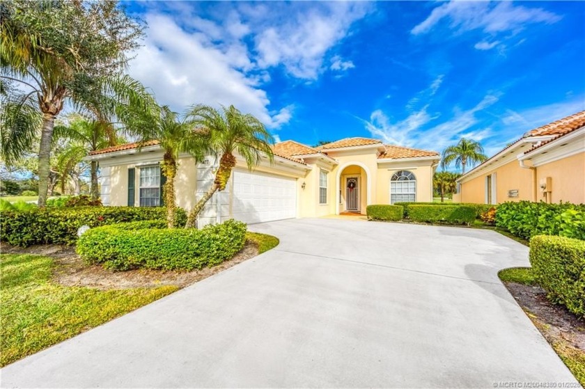 The beauty and refinement of a country club without the - Beach Home for sale in Stuart, Florida on Beachhouse.com