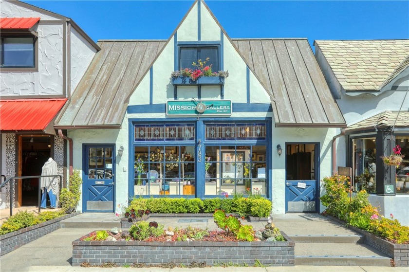 Prime Retail on the Sunny Side of the Street does not begin to - Beach Commercial for sale in Cambria, California on Beachhouse.com
