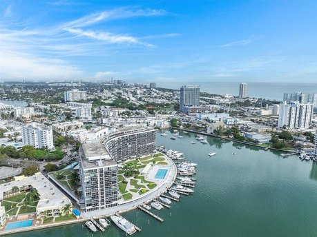 Magnificent panoramic ocean, intracoastal  bay view. Floor to - Beach Condo for sale in Miami Beach, Florida on Beachhouse.com