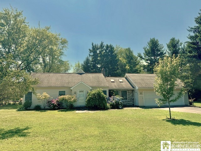 Deeded lake rights! This lovely ranch home with a 2 story - Beach Home for sale in Dunkirk, New York on Beachhouse.com