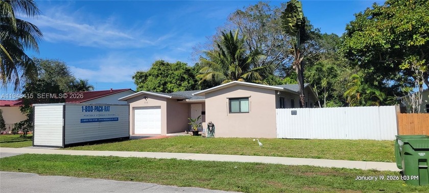 INVESTOR OPPORTUNITY!  Single family house in very desireable - Beach Home for sale in Hallandale Beach, Florida on Beachhouse.com