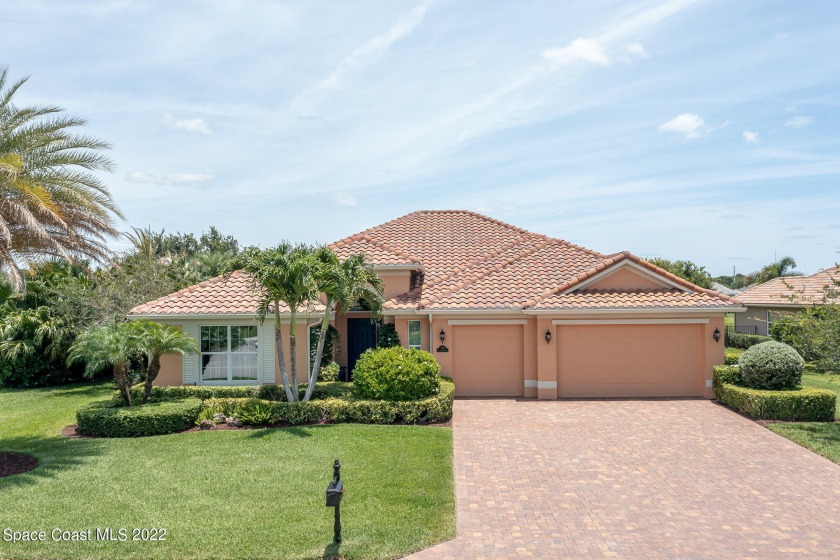 2015 GHO built home meticulously maintained w/designer finishes - Beach Home for sale in Vero Beach, Florida on Beachhouse.com