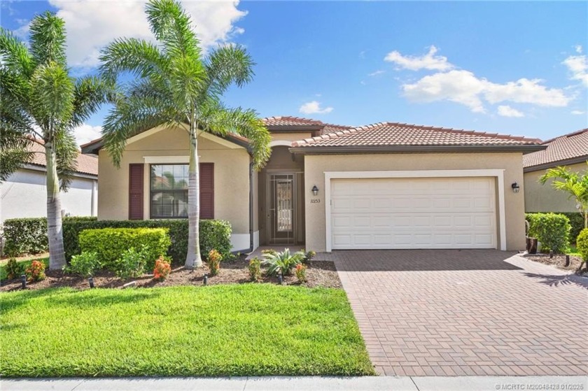 Gorgeous meticulously designed 4 BR, 3 BA pool home! This - Beach Home for sale in Venice, Florida on Beachhouse.com