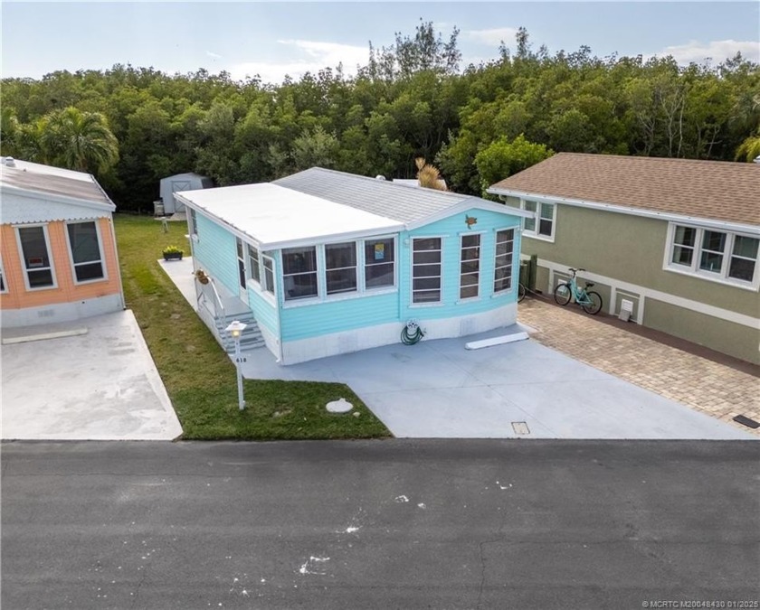 Welcome to your perfect Hutchinson Island getaway! This charming - Beach Home for sale in Jensen Beach, Florida on Beachhouse.com