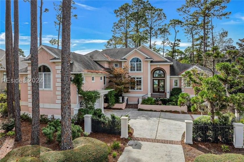 Spacious 4-bedroom, 4.5-bath Wexford home with endless - Beach Home for sale in Hilton Head Island, South Carolina on Beachhouse.com