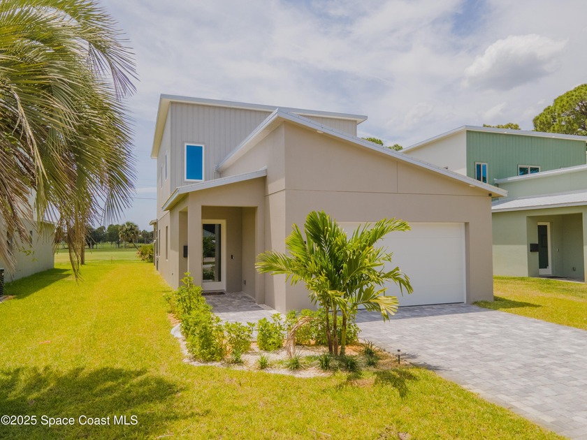 Welcome home to beautifully maintained 4-bedroom, 3.5 bathrooms - Beach Home for sale in Melbourne, Florida on Beachhouse.com