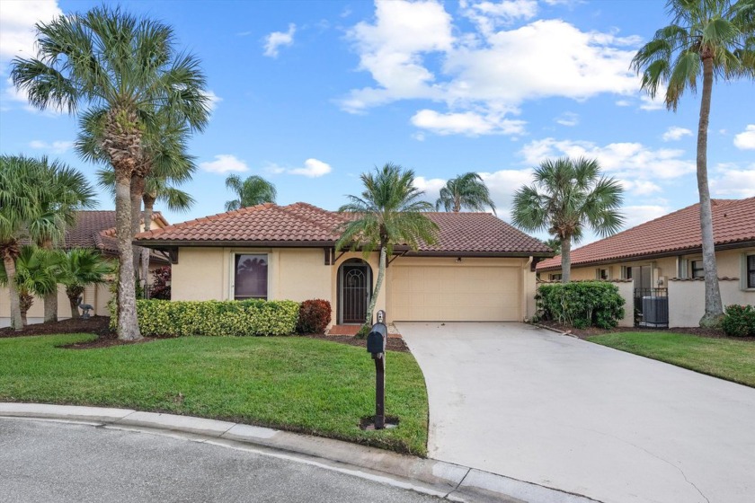 Charming 2BR/2BA Single-Family Home in Ibis Point located in the - Beach Home for sale in Palm City, Florida on Beachhouse.com