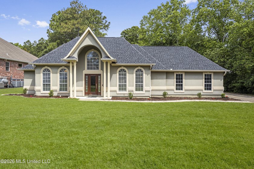 Wonderful Home on Prestigious Windance Golf Course! Enjoy golf - Beach Home for sale in Gulfport, Mississippi on Beachhouse.com