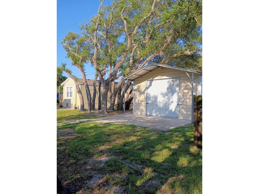 Nicely kept and move-in ready, this 1-bedroom, 1-bath mobile - Beach Home for sale in Fulton, Texas on Beachhouse.com