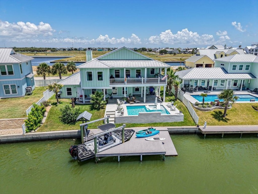 Luxury Coastal Living in the Prestigious Islands of Rockport - Beach Home for sale in Rockport, Texas on Beachhouse.com