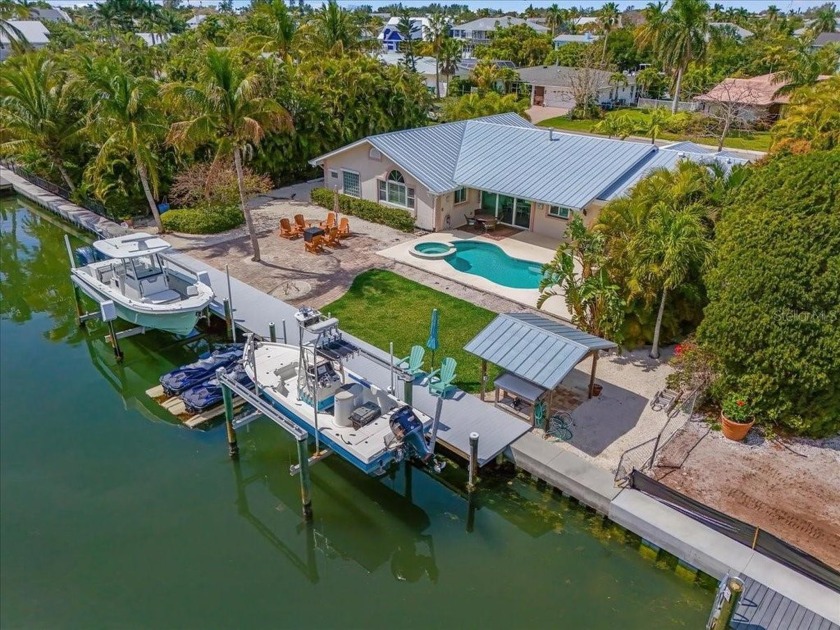 What if you could have all the appointments of a 5 million - Beach Home for sale in Holmes Beach, Florida on Beachhouse.com