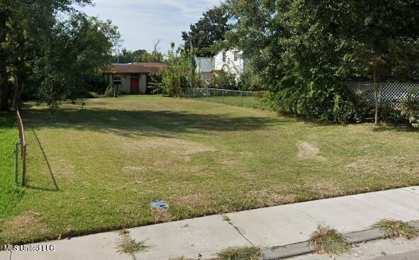 Great lot in the heart of Biloxi close to all of the casinos and - Beach Lot for sale in Biloxi, Mississippi on Beachhouse.com