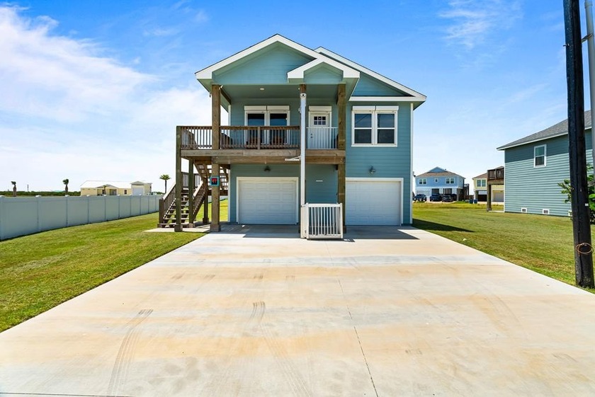 Fantastic Copano Ridge home close to great fishing. This home - Beach Home for sale in Rockport, Texas on Beachhouse.com