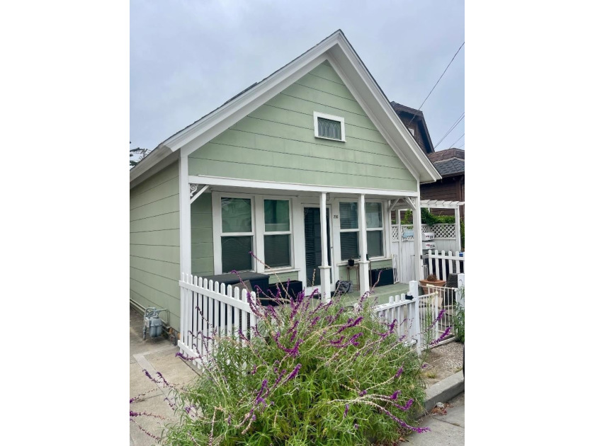 Coastal living at one of the most sought after locations in - Beach Home for sale in Santa Cruz, California on Beachhouse.com