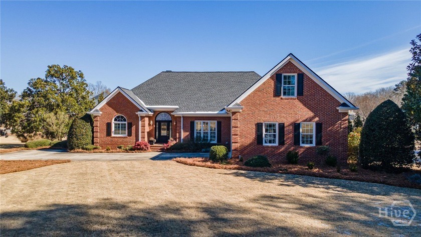Beautifully updated and overlooking Jennings Mill Golf Course - Beach Home for sale in Watkinsville, Georgia on Beachhouse.com