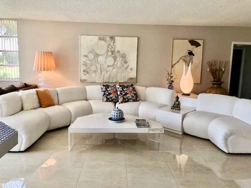 Beautiful fully remodeled pet friendly Cypress Grove Country - Beach Condo for sale in Pompano Beach, Florida on Beachhouse.com