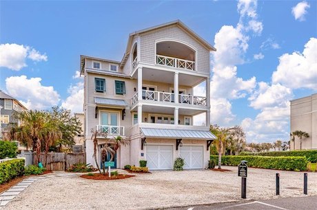 This custom built 4-story beach cottage offers a serene coastal - Beach Home for sale in Saint Simons, Georgia on Beachhouse.com