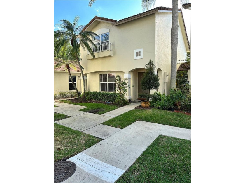 Welcome to this spacious, 3-bedroom, 2.5-bathroom Townhome - Beach Home for sale in Pembroke Pines, Florida on Beachhouse.com