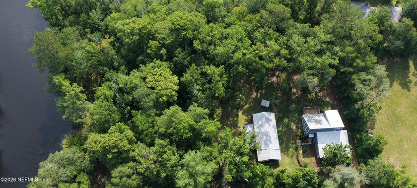 235 FEET OF WATERFRONT FOOTAGE! 1.933 ACRES ON BLACK CREEK! - Beach Home for sale in Middleburg, Florida on Beachhouse.com