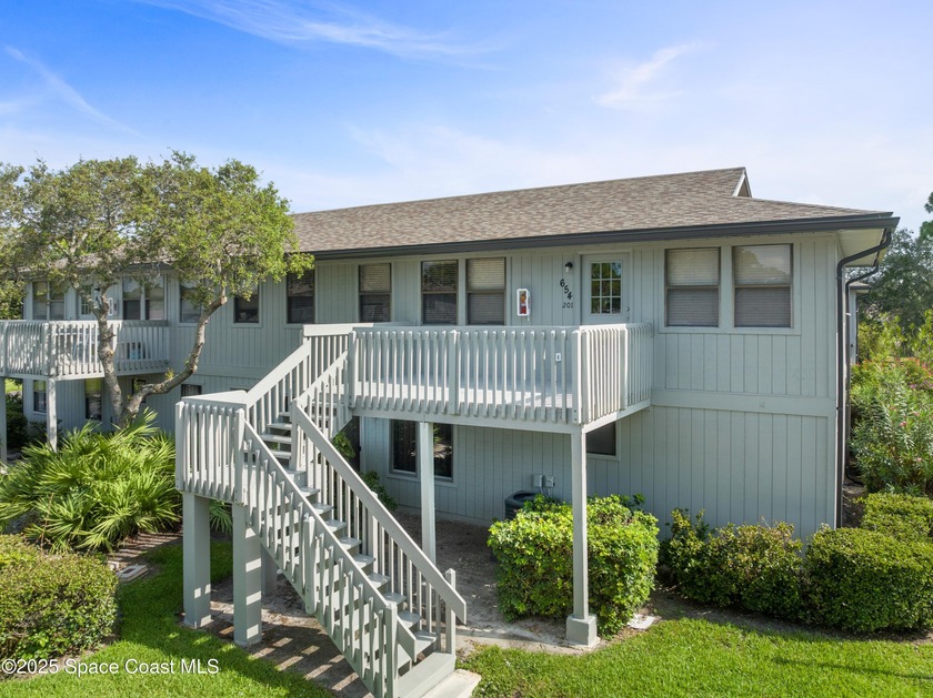 Welcome to this beautifully maintained 2-bedroom, 2-bath condo - Beach Condo for sale in Vero Beach, Florida on Beachhouse.com