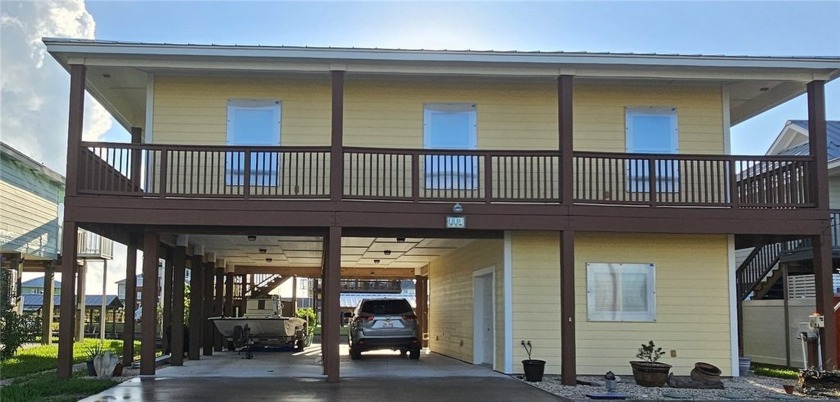 Experience the refreshing Southeast breeze while lounging in the - Beach Home for sale in Rockport, Texas on Beachhouse.com