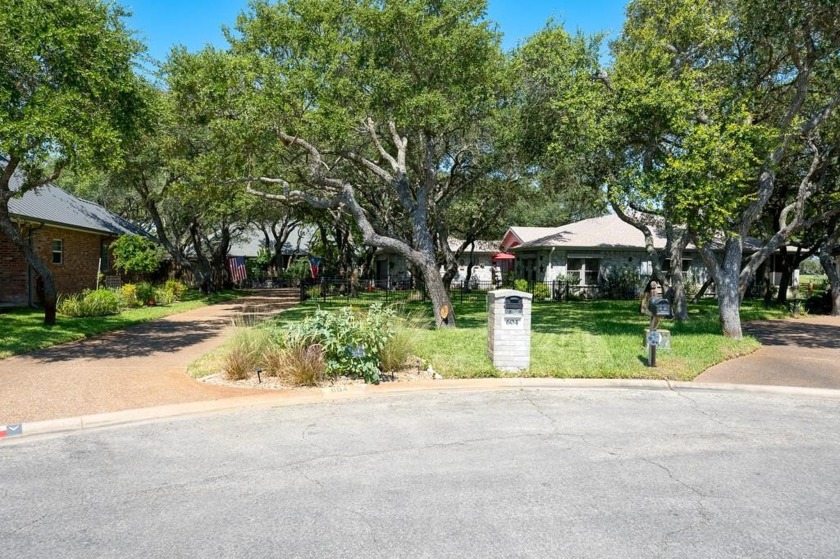 Nestled on a quiet cul-de-sac in the desirable Rockport Country - Beach Home for sale in Rockport, Texas on Beachhouse.com