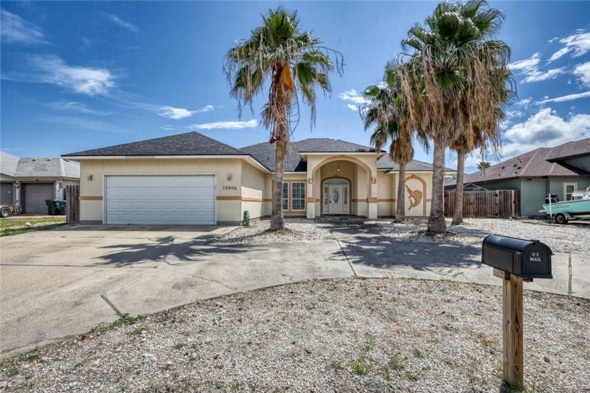 Welcome to your island retreat! This charming 3-bedroom - Beach Home for sale in Corpus Christi, Texas on Beachhouse.com