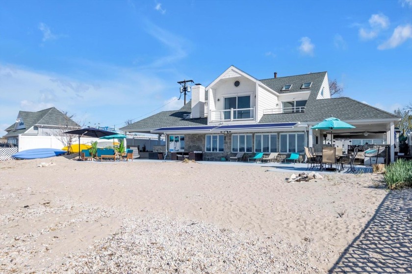 Sunrise, Sunset -- Your Beachside Oasis Awaits
Wake up to ocean - Beach Home for sale in Bayville, New York on Beachhouse.com