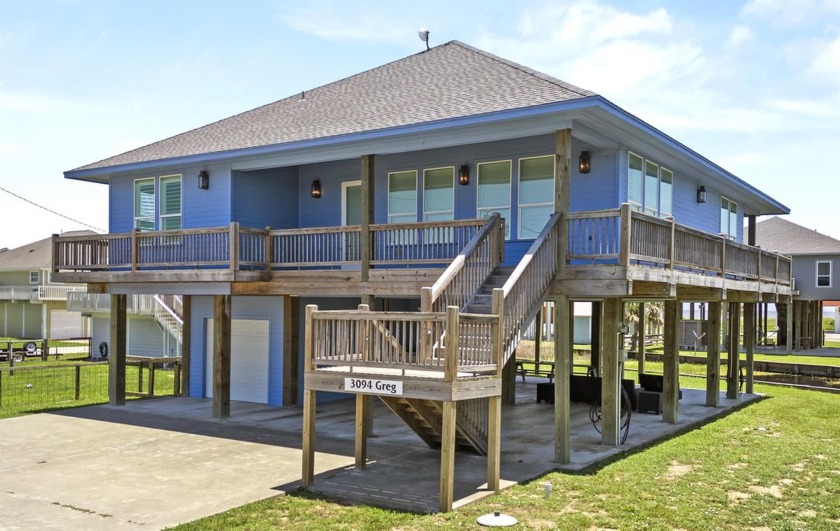 Luxury Coastal Gem! This home has wonderful peek-a-boo views of - Beach Home for sale in Crystal Beach, Texas on Beachhouse.com