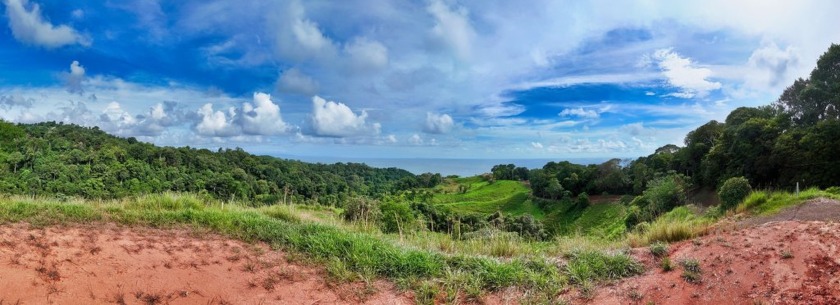 We are pleased to offer you two unique plots in an unobstructed - Beach Lot for sale in Ojochal,  on Beachhouse.com