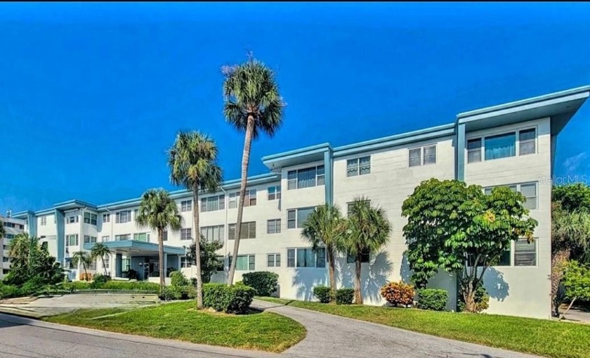 *ALL AGES** RENT IMMEDIATELY*NON- FLOOD ZONE *BRAND NEW INTERIOR - Beach Condo for sale in Belleair Beach, Florida on Beachhouse.com