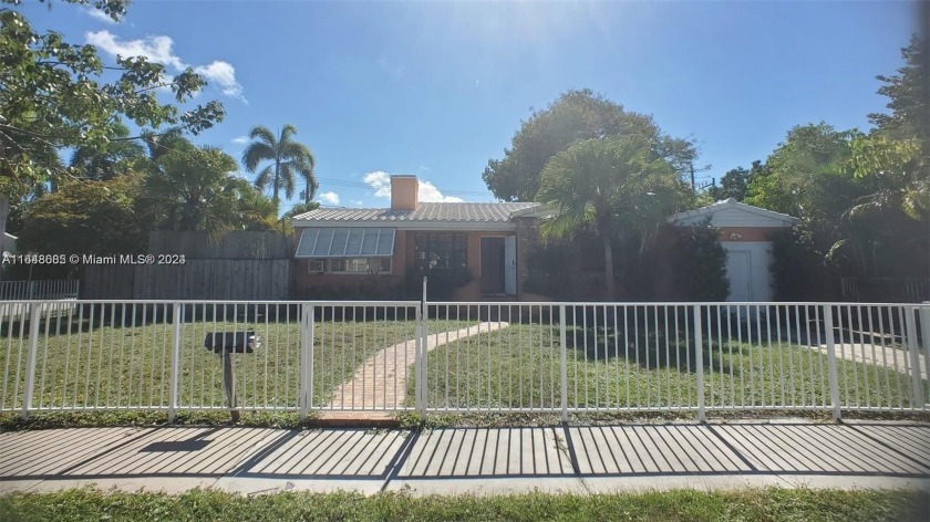 This charming property is ideally situated near the beach and - Beach Home for sale in Hollywood, Florida on Beachhouse.com