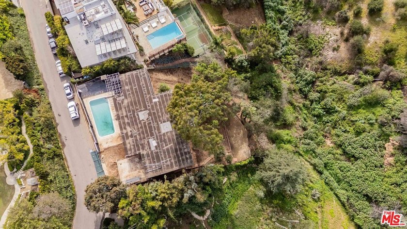 BANK OWNED ocean-view Riviera fixer. Offering one of the most - Beach Lot for sale in Pacific Palisades, California on Beachhouse.com