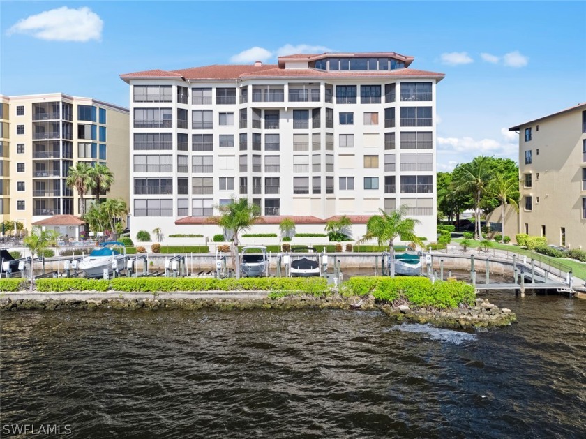 Luxury penthouse condominium with a *MILLION DOLLAR VIEW* of the - Beach Condo for sale in Cape Coral, Florida on Beachhouse.com