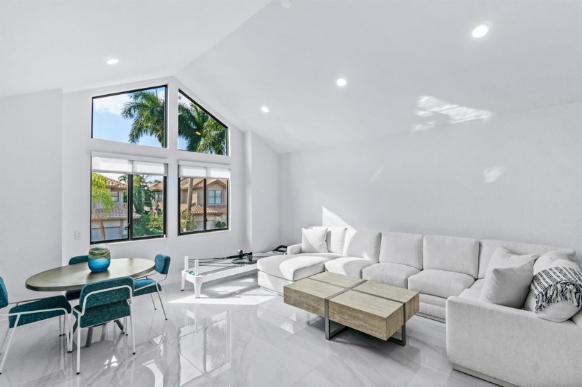 Welcome to this remarkable renovated penthouse condo, where - Beach Condo for sale in Delray Beach, Florida on Beachhouse.com