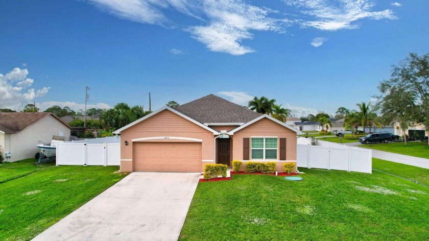 Location & updates! Near new 2yr old CBS home on wide corner lot - Beach Home for sale in Port Saint Lucie, Florida on Beachhouse.com