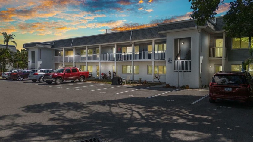 TURN KEY FURNISHED TOP FLOOR UNIT awaits new owners, with - Beach Condo for sale in Punta Gorda, Florida on Beachhouse.com