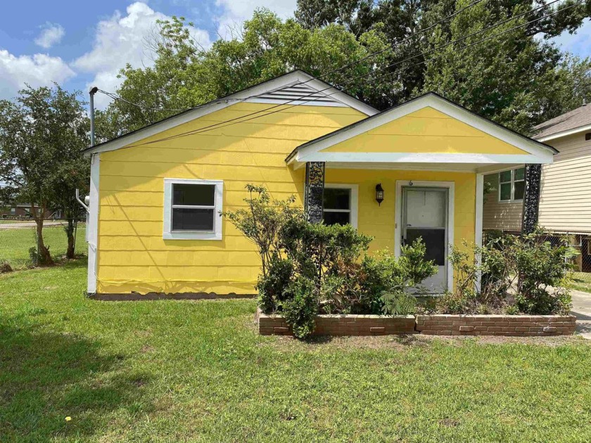 MOTIVATED SELLER!!! Super cute home with a great price!!! This - Beach Home for sale in Port Arthur, Texas on Beachhouse.com