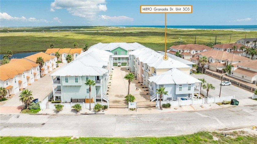 Angler's Retreat! The Cottage House offers quick access to prime - Beach Townhome/Townhouse for sale in Corpus Christi, Texas on Beachhouse.com