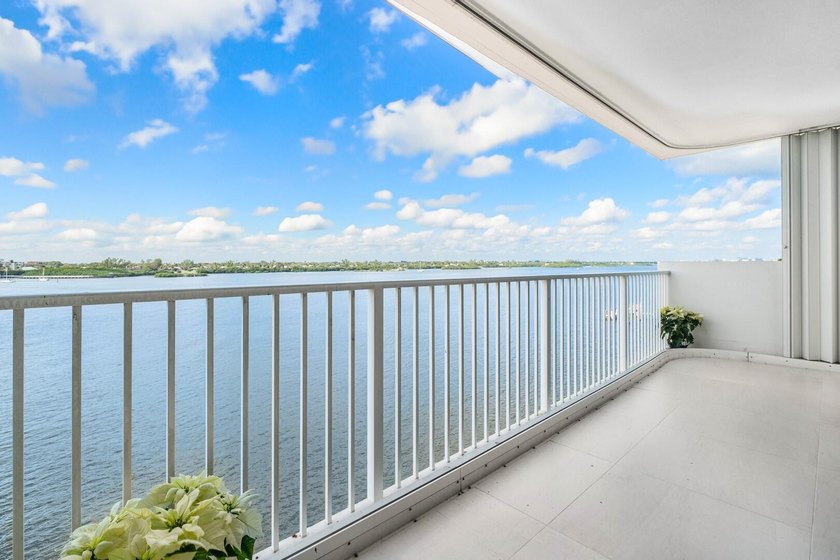 Experience luxurious waterfront living in this beautifully - Beach Condo for sale in Palm Beach, Florida on Beachhouse.com