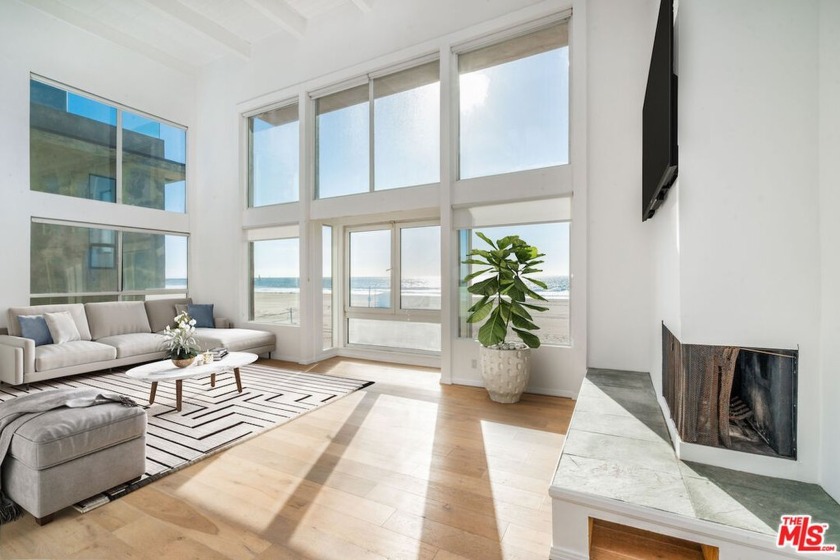 Welcome to your beachfront oasis at 3711 Ocean Front Walk #3 in - Beach Condo for sale in Marina Del Rey, California on Beachhouse.com