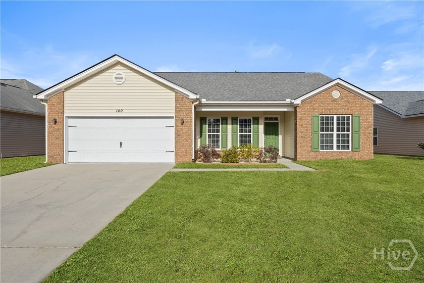 Beautiful ranch-style 3 bed, 2 bath home with double garage - Beach Home for sale in Savannah, Georgia on Beachhouse.com