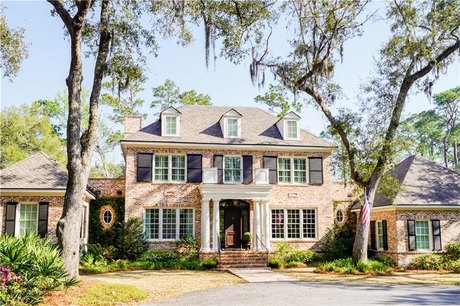 Discover the epitome of luxury living at 17 Plantation Way, a - Beach Home for sale in Saint Simons, Georgia on Beachhouse.com