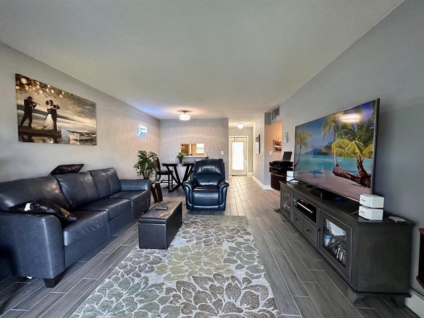 Amazing 2/2 Waterfront unit in Excellent condition. Tile Floors - Beach Condo for sale in Lauderdale Lakes, Florida on Beachhouse.com