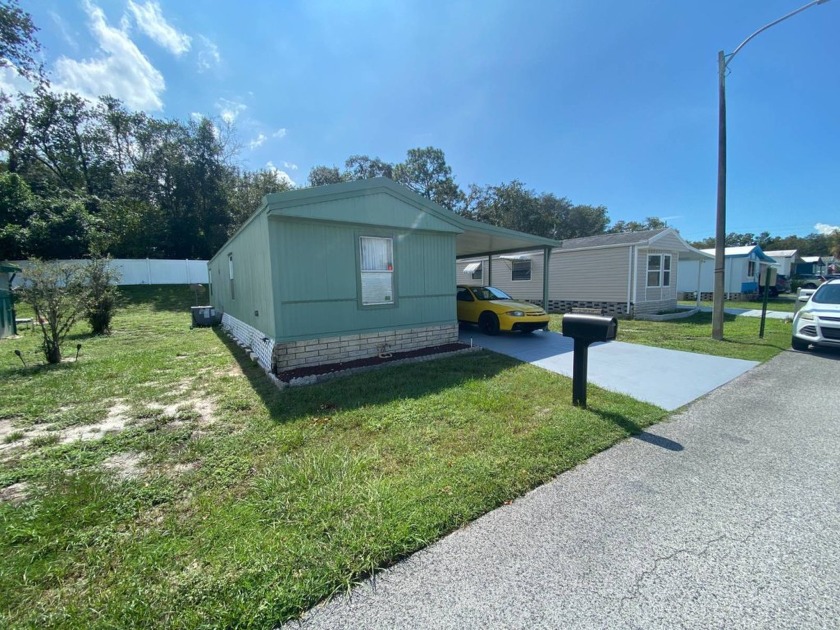 East Lake Landing - 2 Bedroom with Nice Screened Lanai!  Open - Beach Home for sale in Hudson, Florida on Beachhouse.com