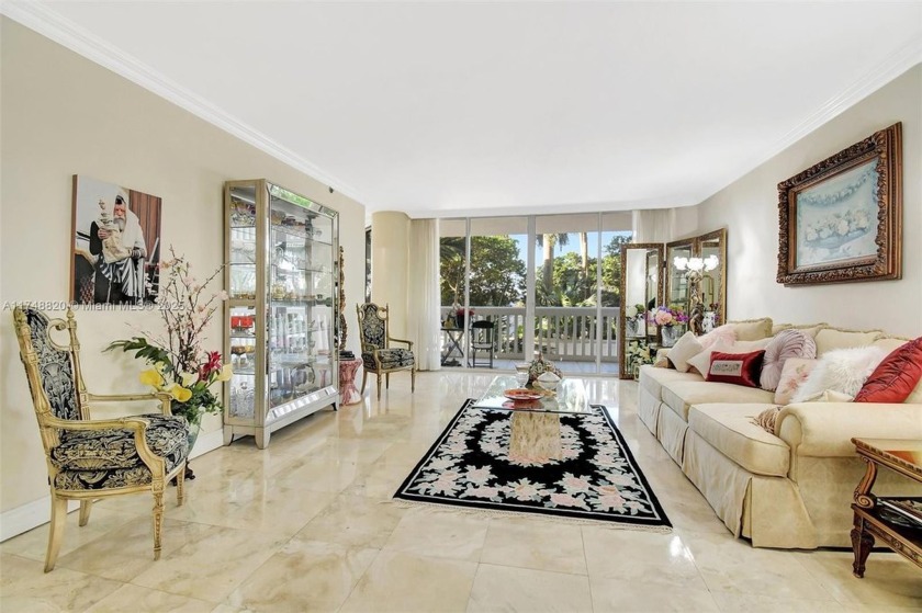 SPACIOUS 2 BED 2 BATH UNIT IN DESIRABLE 2000 BUILDING. MARBLE - Beach Condo for sale in Aventura, Florida on Beachhouse.com