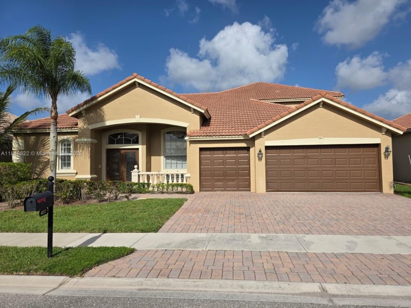 Discover 4017 W Hamilton Key, West Palm Beach, FL?33411: a - Beach Home for sale in West Palm Beach, Florida on Beachhouse.com